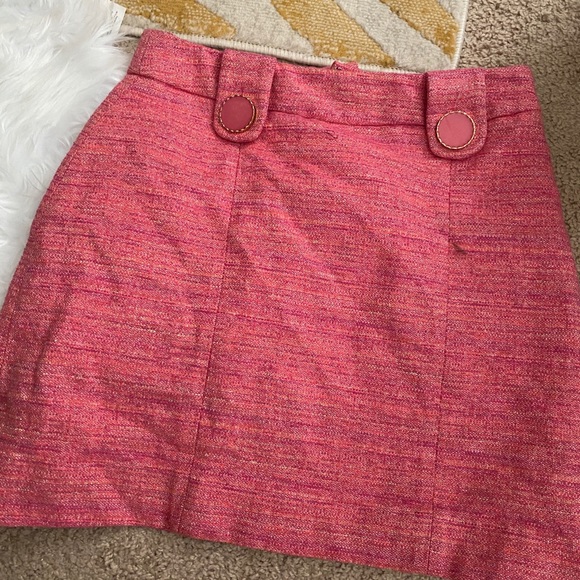 Cute brocade pink miniskirt with buttons 💗 - Picture 3 of 7